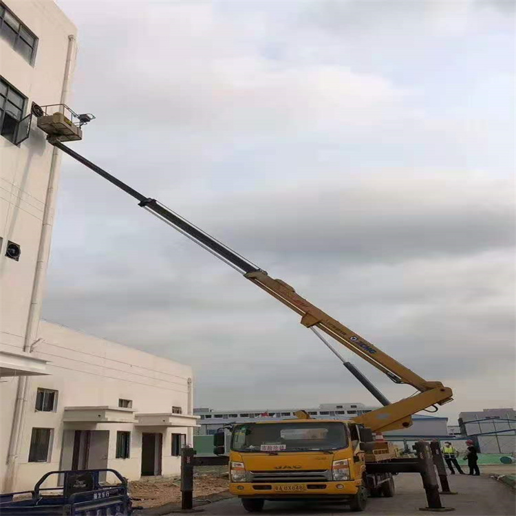 竹溪哪里有小型吊车出租的